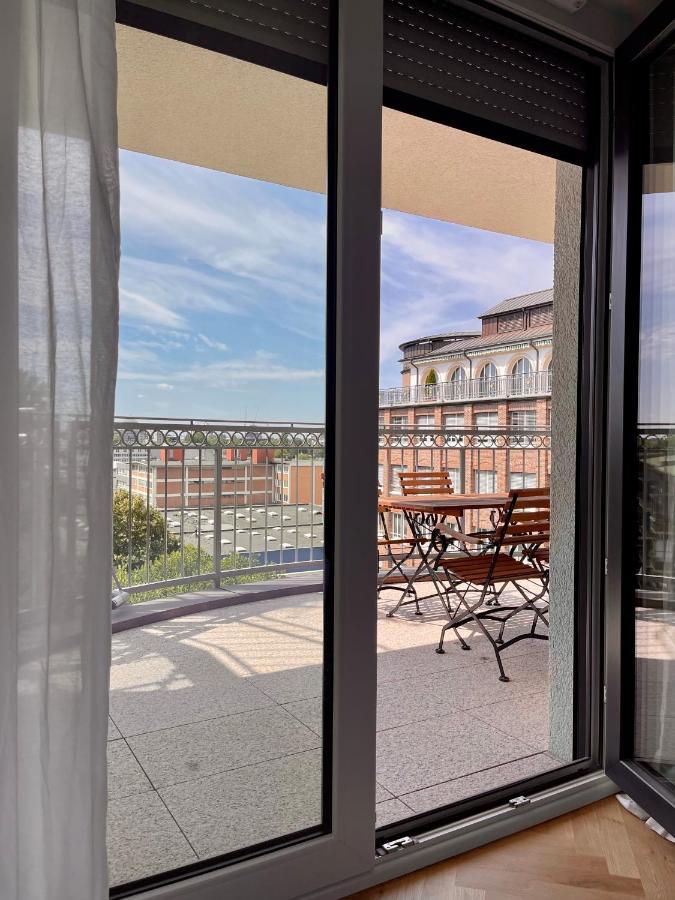 Cls Zentrale City-Wohnung In Hamburg Mit E-Laden Und Tiefgarage, Grosser Balkon, Blick Ueber Hamburg, Parkplatz, Cafe Im Haus, Bushaltestelle Direkt Gegenueber, Flex Check In Zewnętrze zdjęcie