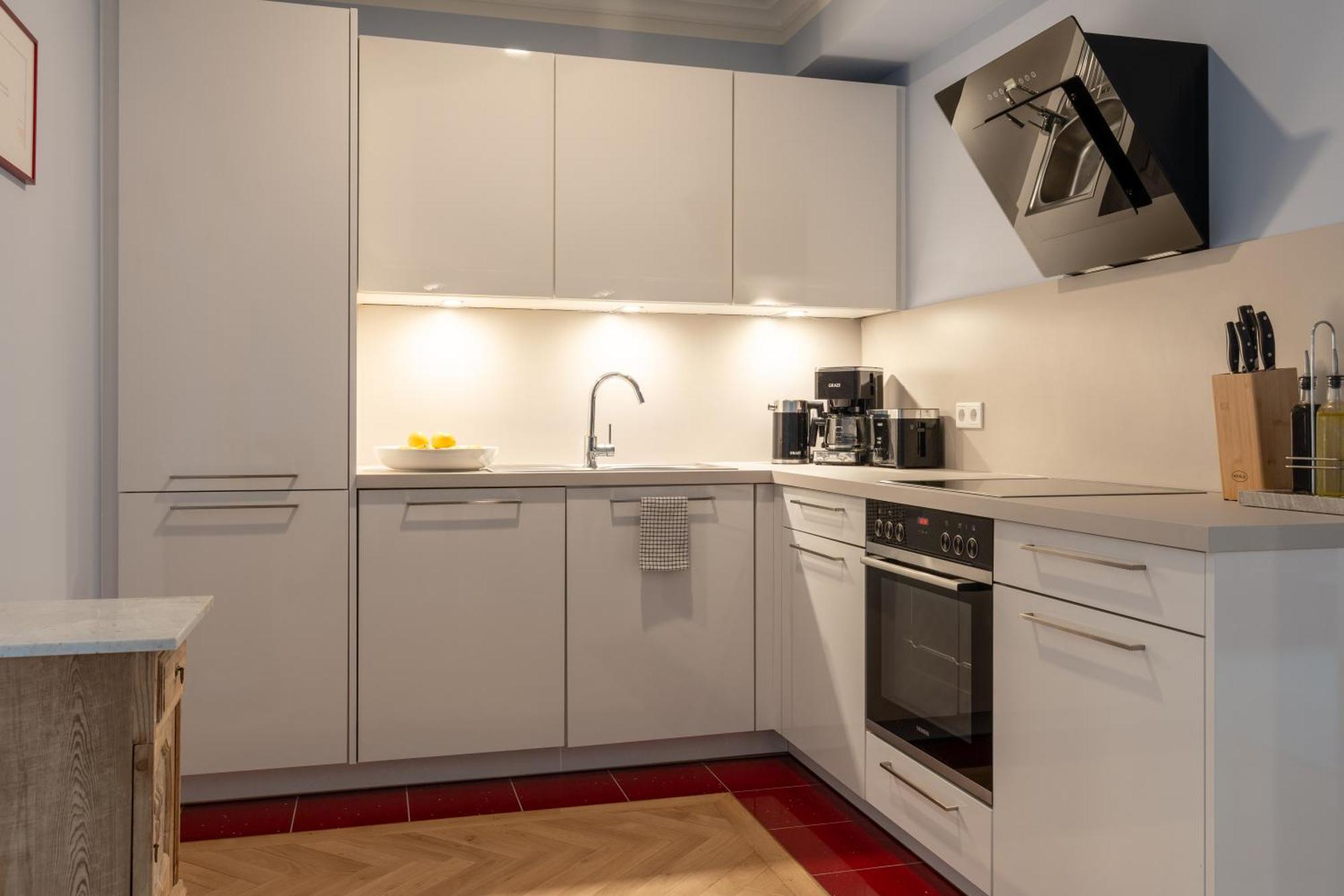 Cls Zentrale City-Wohnung In Hamburg Mit E-Laden Und Tiefgarage, Grosser Balkon, Blick Ueber Hamburg, Parkplatz, Cafe Im Haus, Bushaltestelle Direkt Gegenueber, Flex Check In Zewnętrze zdjęcie